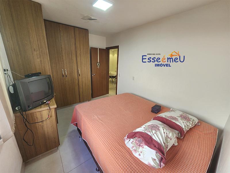 Bonita casa possui 254 metros quadrados com 3 quartos, uma suíte St. Santos Dumont - Goiânia - GO