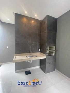 Casa 3/4 sendo 1 suíte Setor Três Marias.