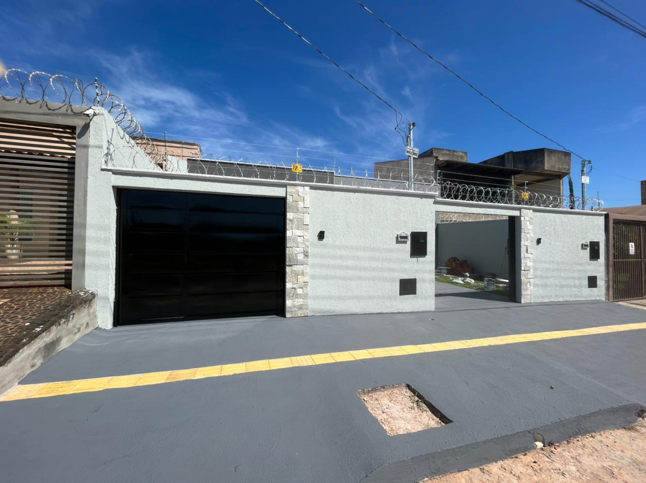CASA 3 QUARTOS - TRÊS MARIAS 180m²