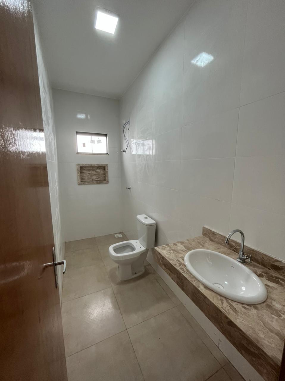 CASA 3 QUARTOS - TRÊS MARIAS 180m²