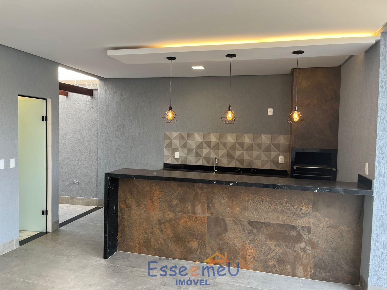 CASA 3Q - SETOR TRÊS MARIAS 300m²
