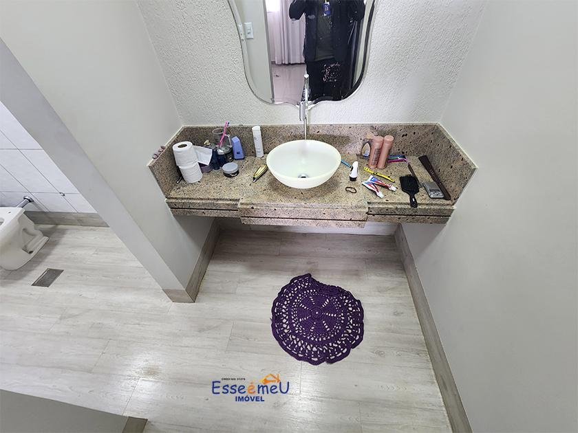 Casa de condomínio sobrado para venda possui 398 metros quadrados com 3 quartos