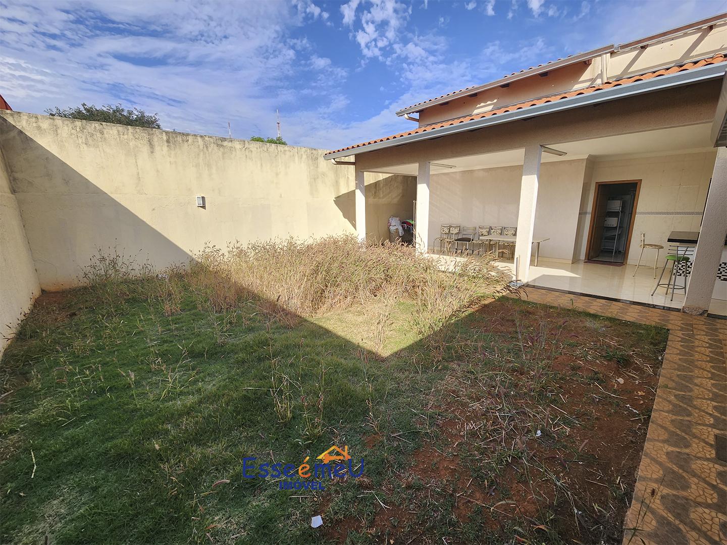 Casa para venda possui 117 metros quadrados com 3 quartos em Residencial Petrópolis - Goiânia - GO