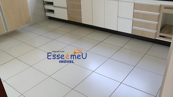 CASA TÉRREA 3Q SUÍTES - JARDINS MADRI 370m²