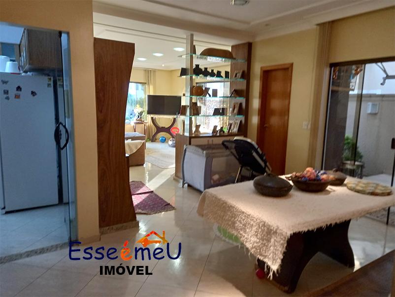 CASA TERREA 4 QUARTOS - JARDINS MADRI 390m²