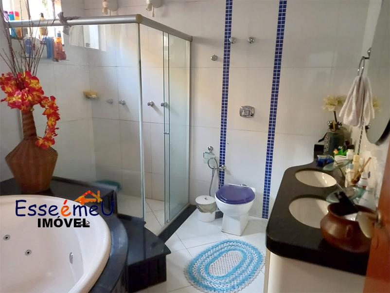 CASA TERREA 4 QUARTOS - JARDINS MADRI 390m²