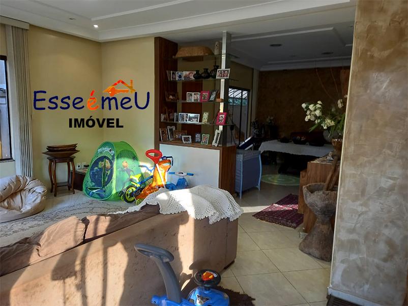 CASA TERREA 4 QUARTOS - JARDINS MADRI 390m²