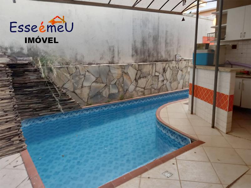 CASA TERREA 4 QUARTOS - JARDINS MADRI 390m²