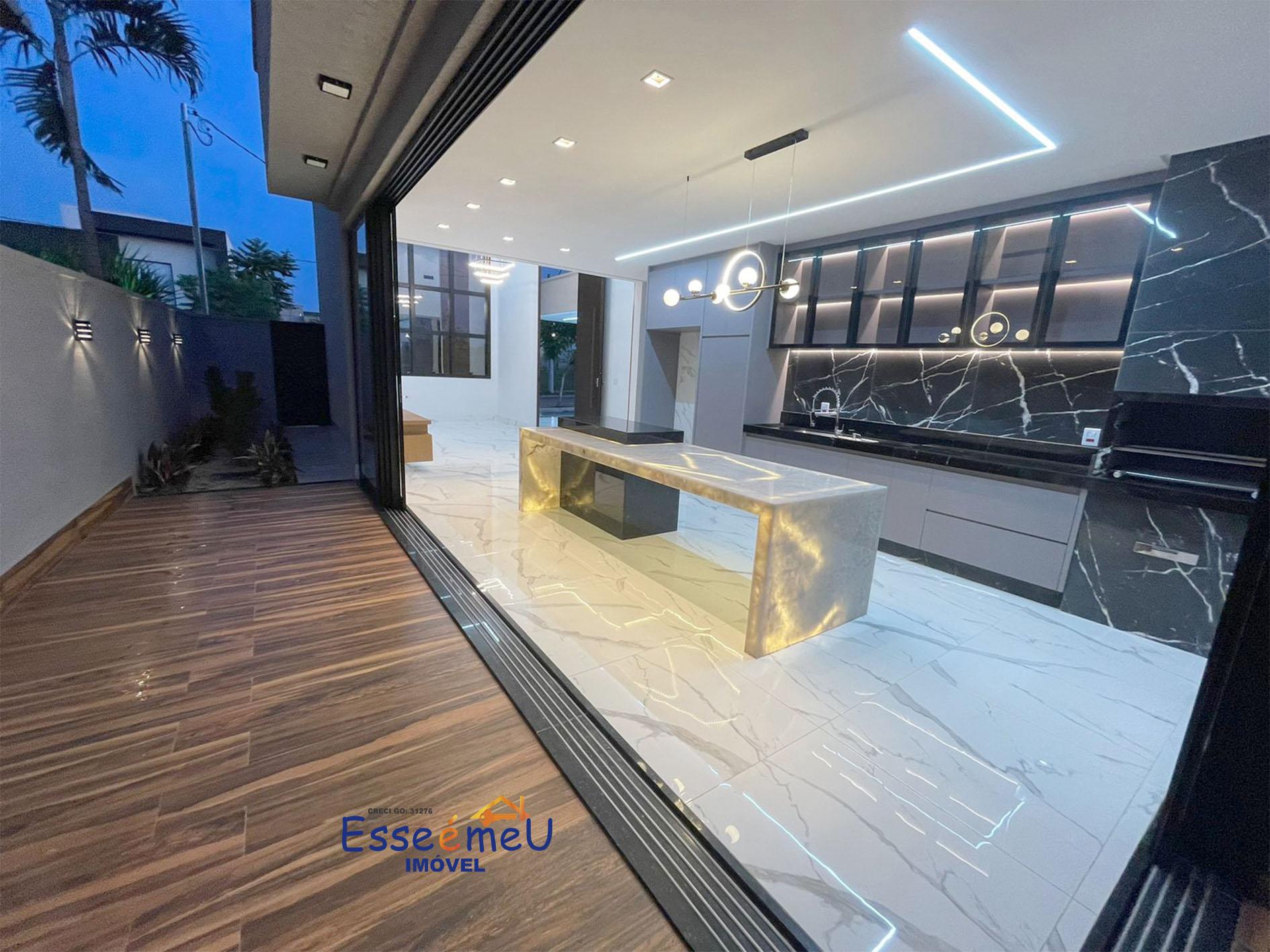Linda Casa no Parqueville Pinheiros, com 3 suítes plenas, área gourmet com churrasqueira e piscina.