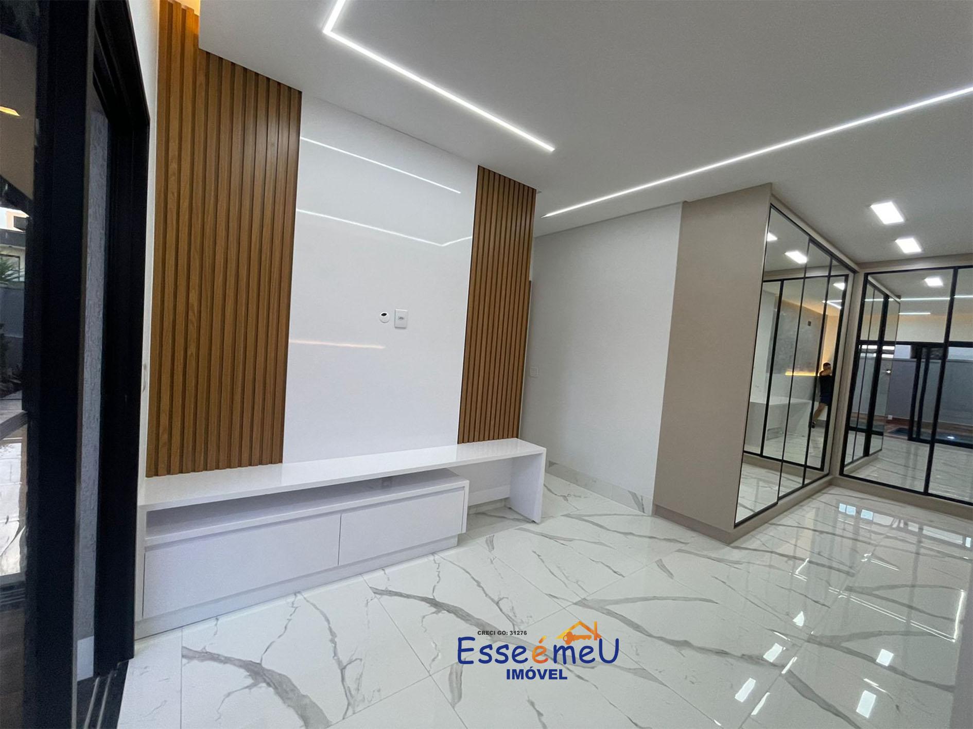 Linda Casa no Parqueville Pinheiros, com 3 suítes plenas, área gourmet com churrasqueira e piscina.