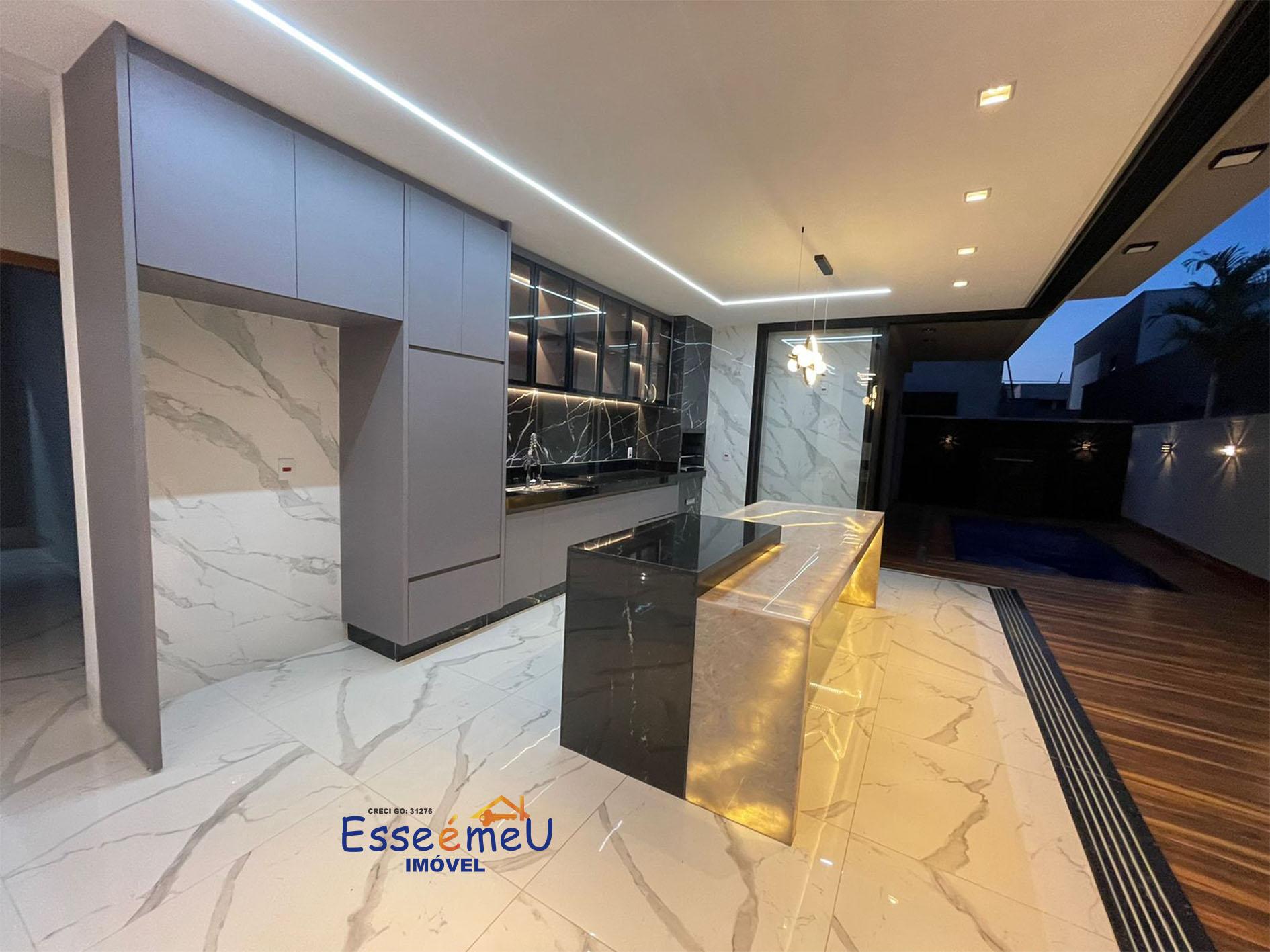 Linda Casa no Parqueville Pinheiros, com 3 suítes plenas, área gourmet com churrasqueira e piscina.