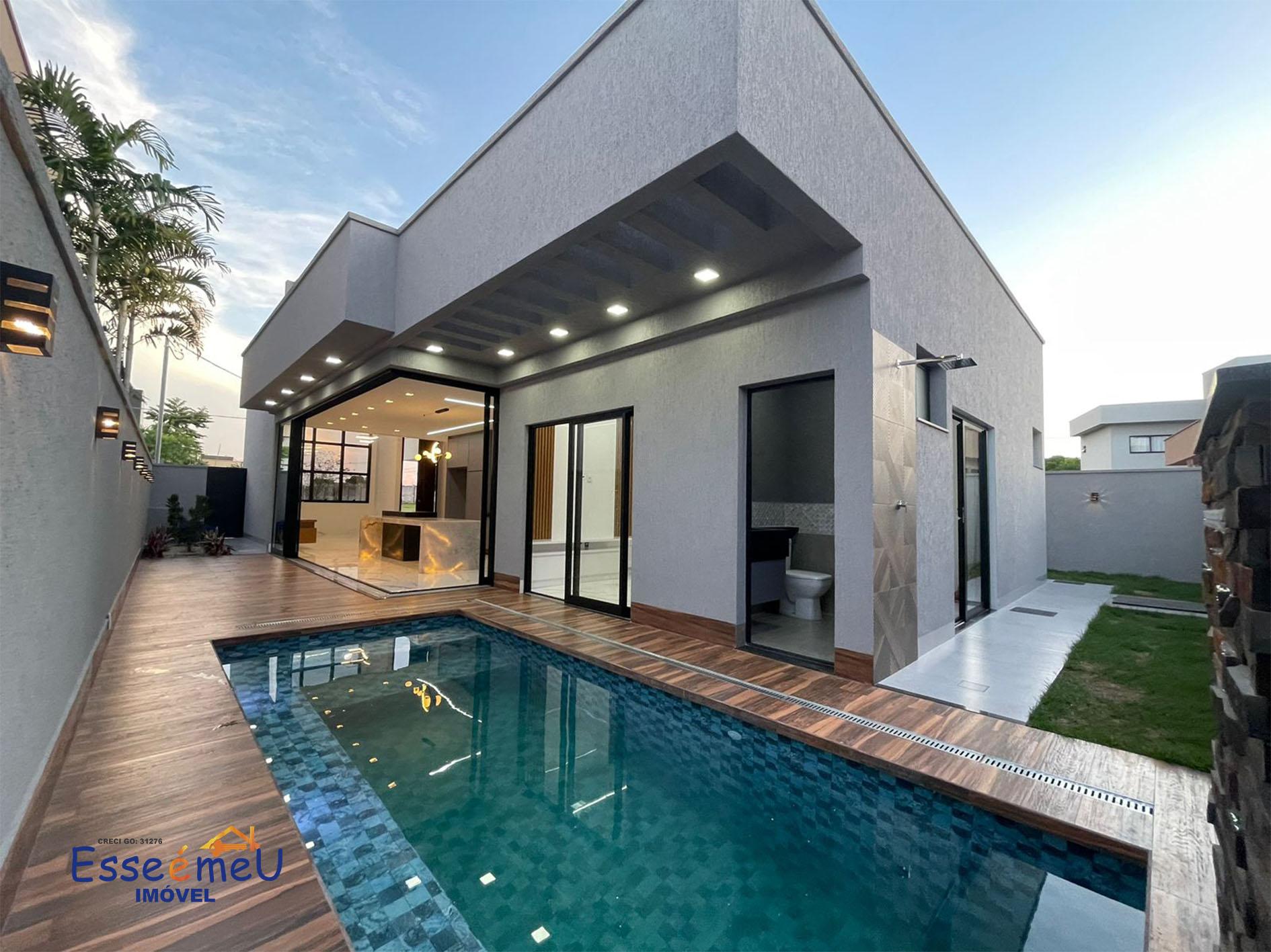 Linda Casa no Parqueville Pinheiros, com 3 suítes plenas, área gourmet com churrasqueira e piscina.