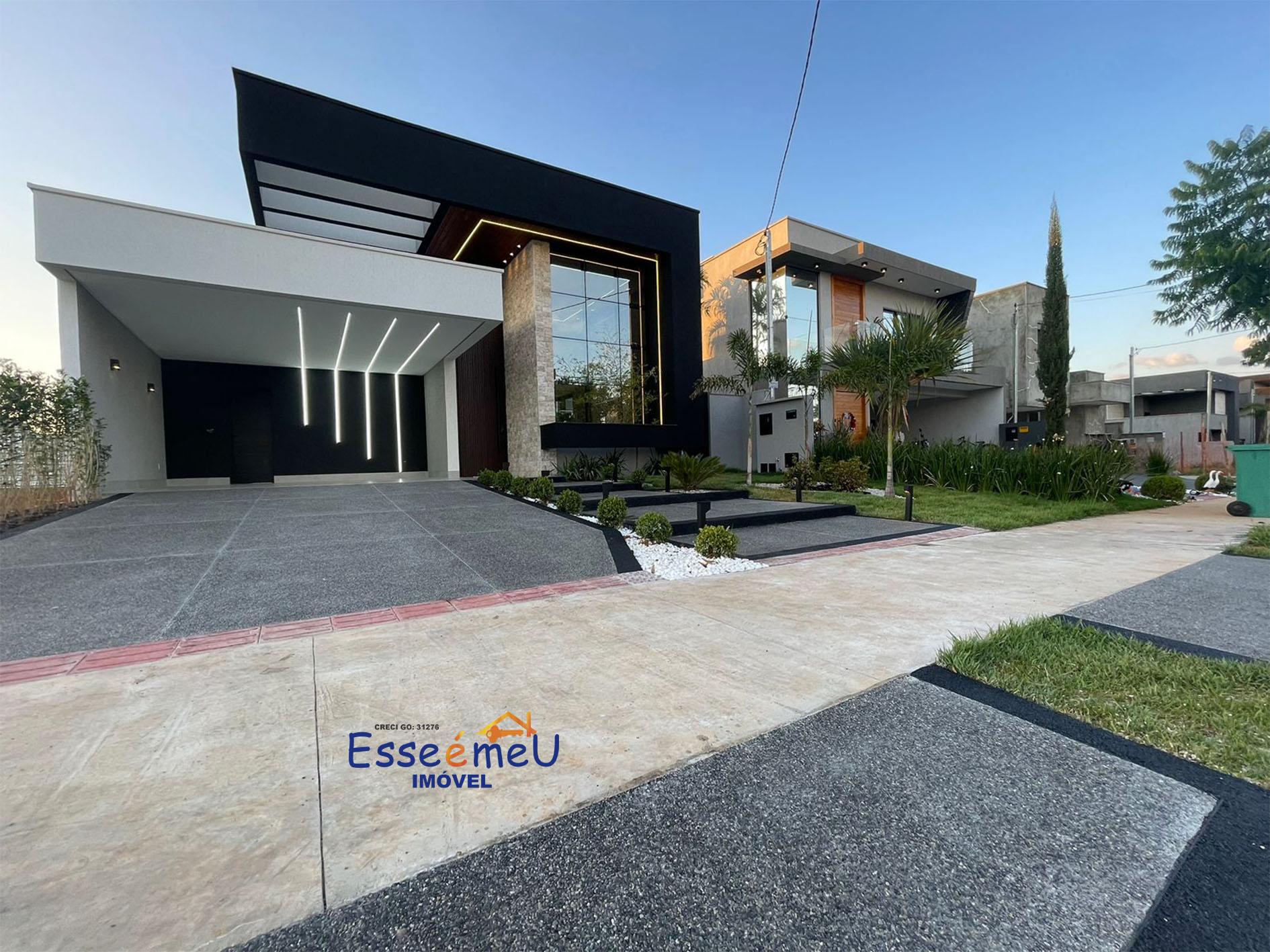 Linda Casa no Parqueville Pinheiros, com 3 suítes plenas, área gourmet com churrasqueira e piscina.