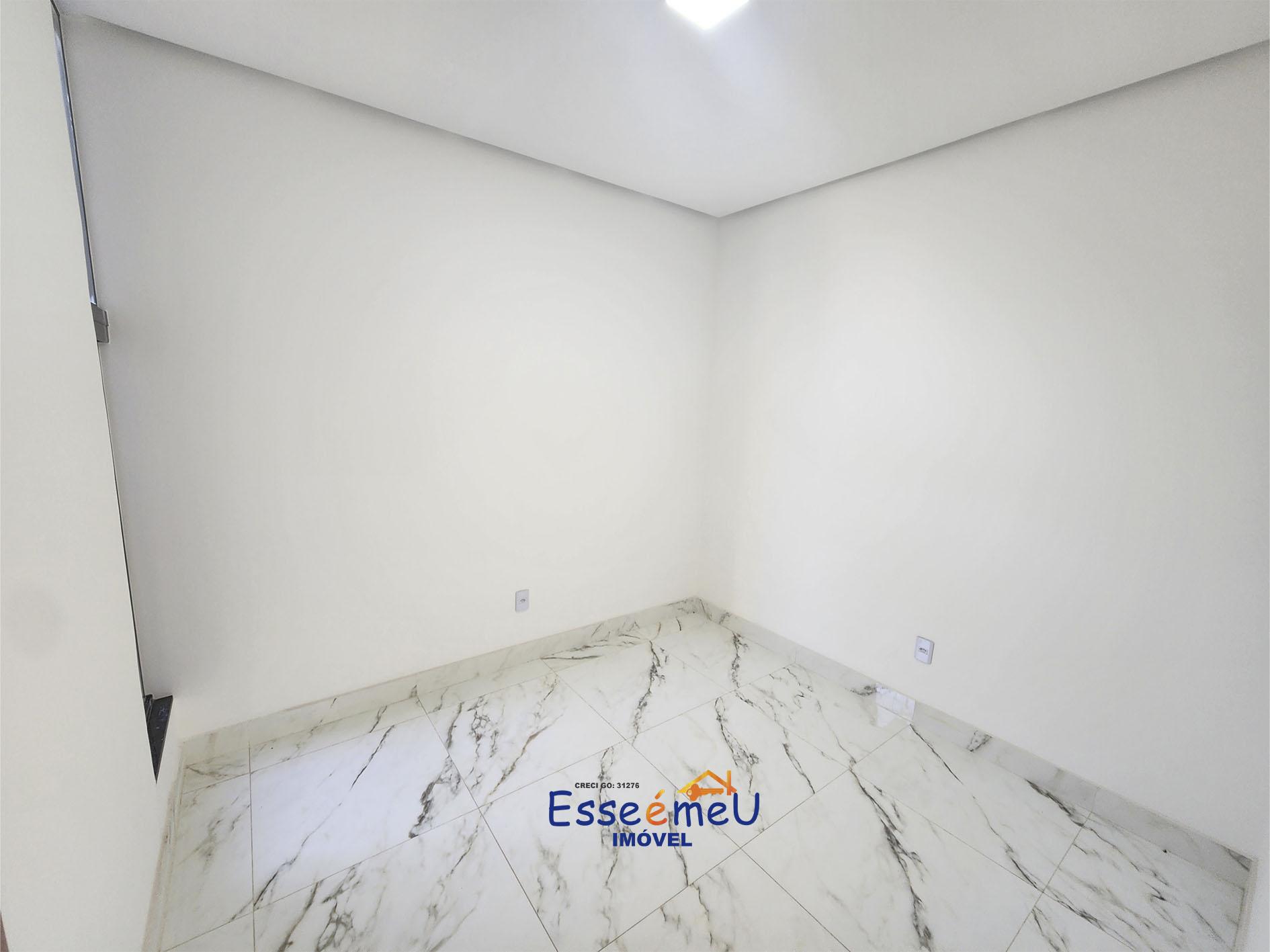 Linda Casa Setor Santos Dumont , 3 quartos, uma suíte, acabamento de luxo próximo ao Portal Shopping