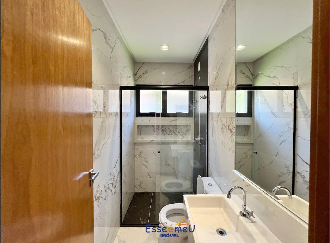 Linda Casa térrea Condomínio do Lago, 4 quartos, 3 suítes plenas, piscina aquecida