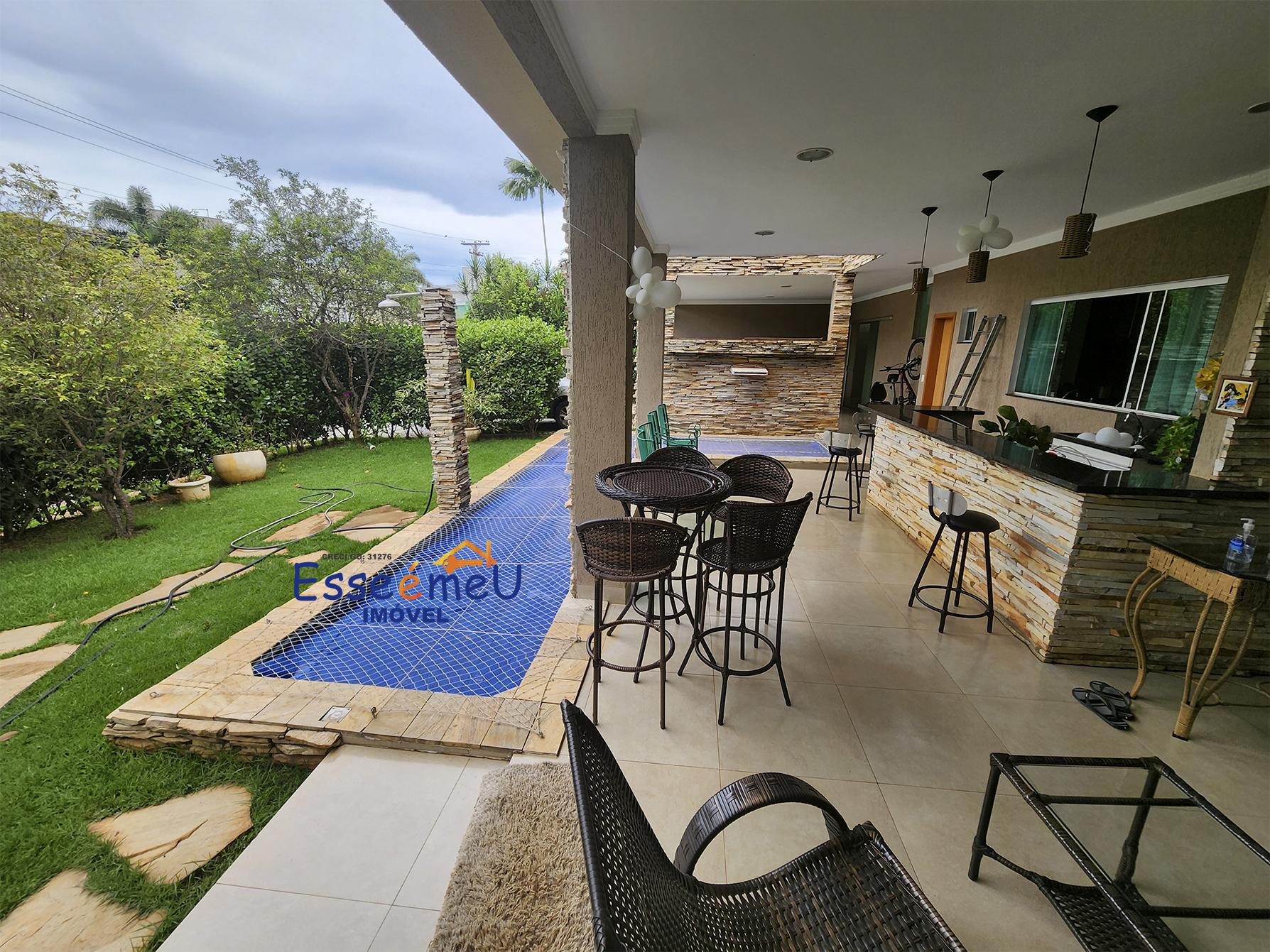 Lindo Sobrado arquitetura moderna Condomínio Jardins Madri de frente para mata, 487,50 m2 de lote