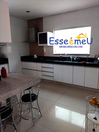 SOBRADO 4 QUARTOS JARDINS MADRI – 300m²