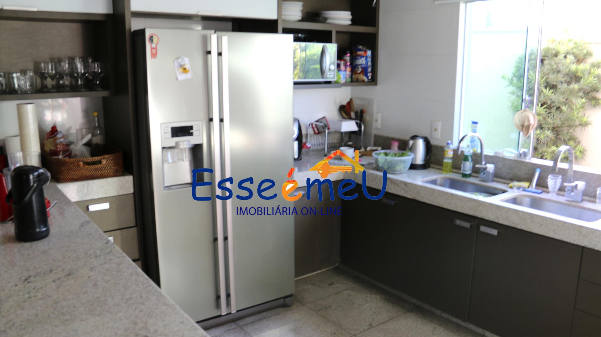 SOBRADO 4 QUARTOS - JARDINS MADRI 425m²