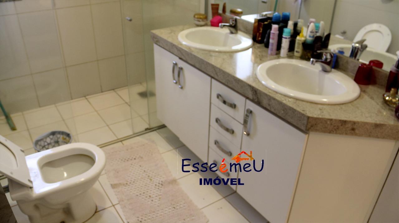 SOBRADO 4Q - JARDINS MADRI 944m²