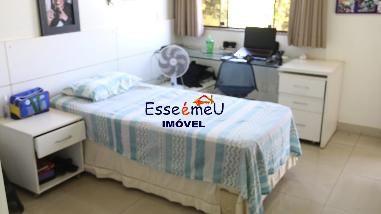 SOBRADO 4Q - JARDINS MADRI 944m²